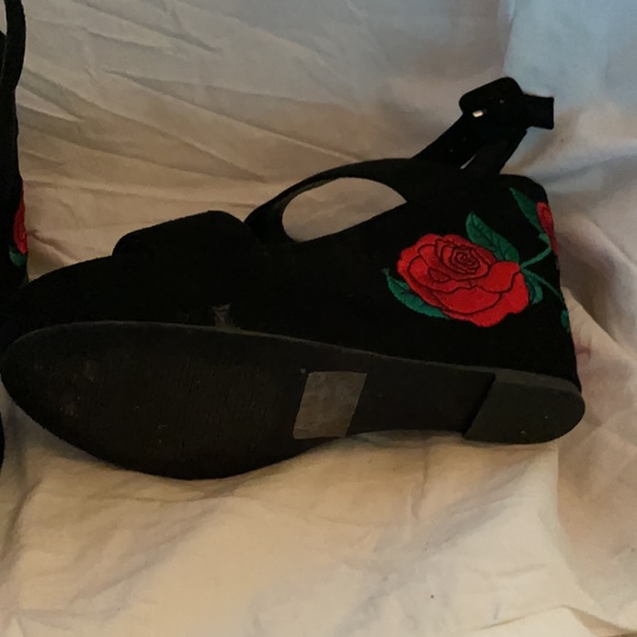 Rose wedge heels - Picture 9 of 14